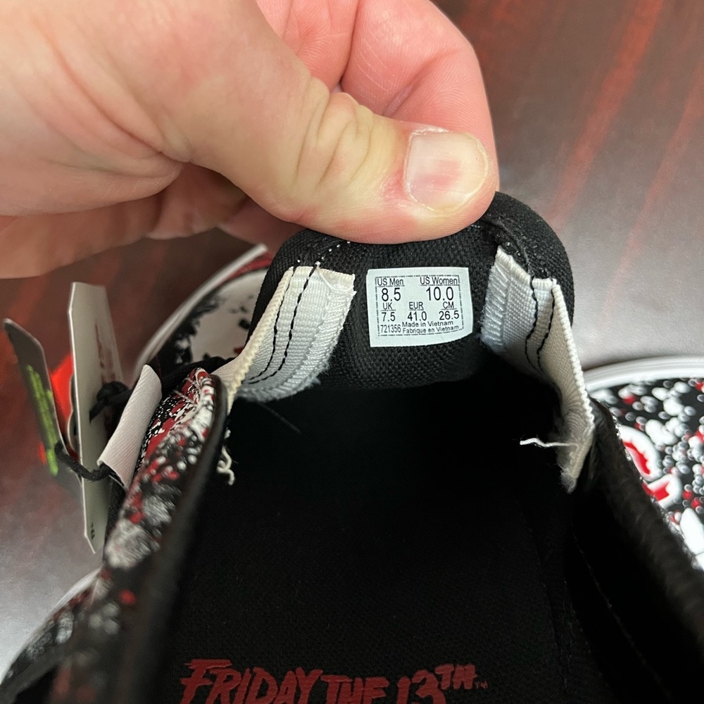 NWT. Jason Voorhees vans. Authentic. - Picture 5 of 5